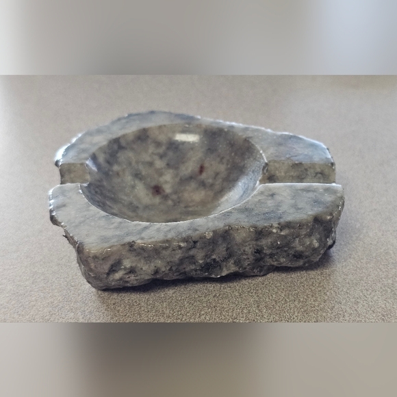 Vintage Action Genuine Italian Alabaster Hand Carved Ashtray - Picture 7 of 11